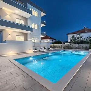 Trogirski Dvori 3*, Trogir Kroatien