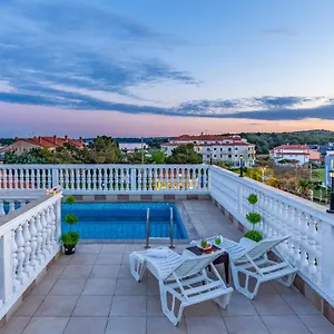 3* Pensión San Rocco